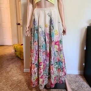 Floral maxi pleated skirt